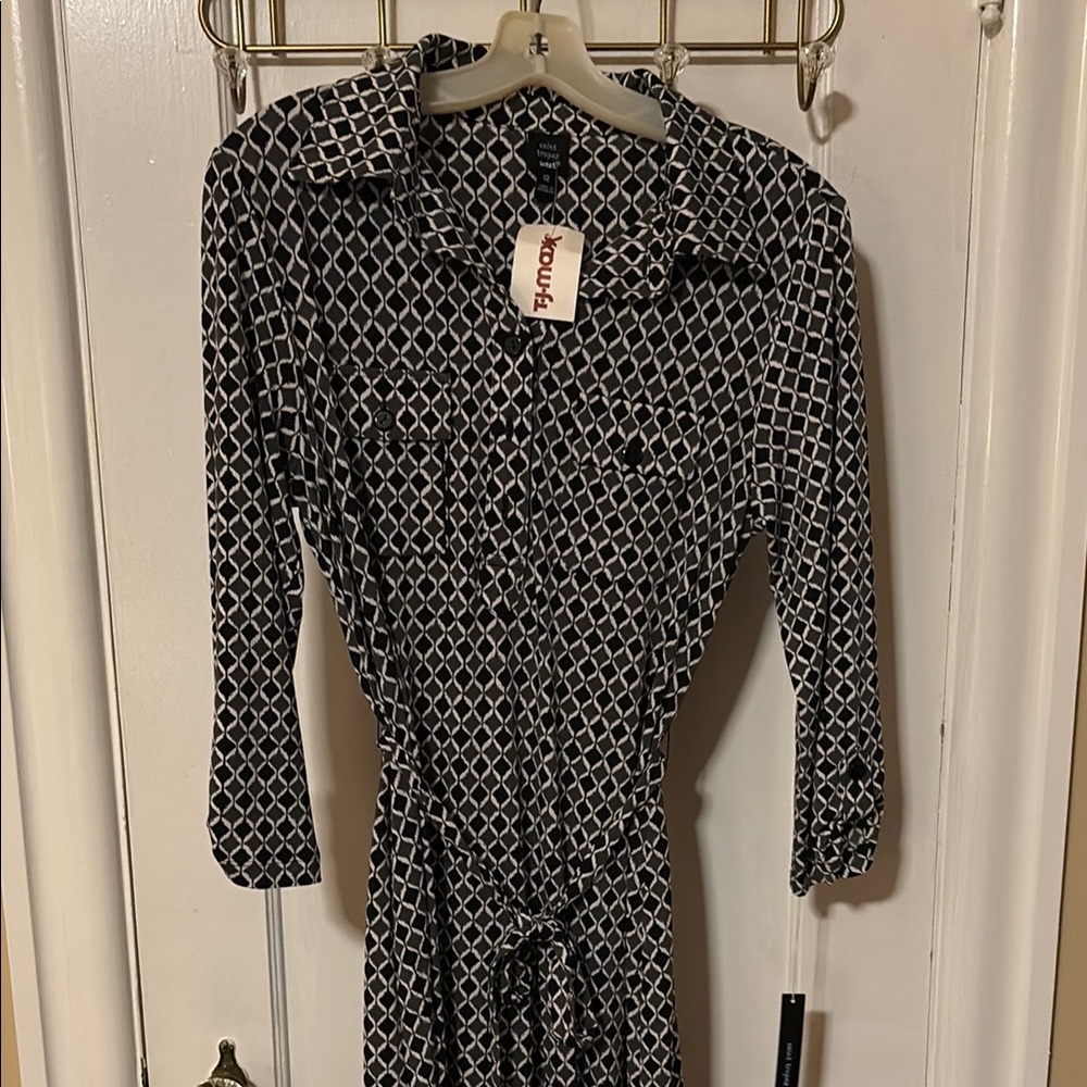 Black & White Geometric Midi Shirt Dress with Tie Waist